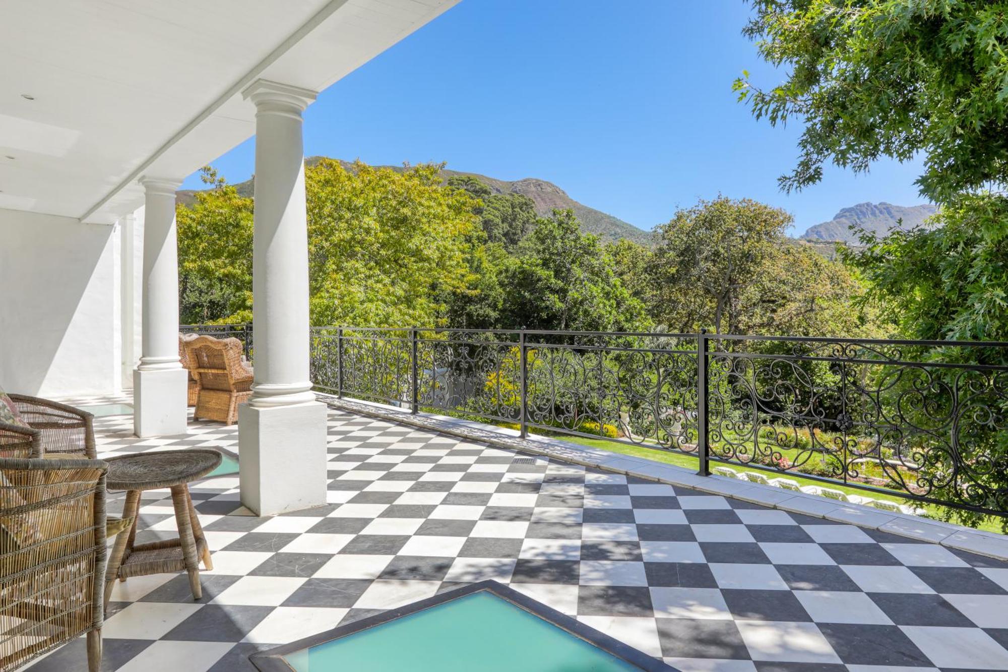 Constantia Klein Villa *